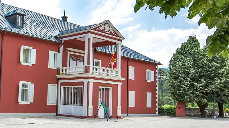 Cetinje tour guide