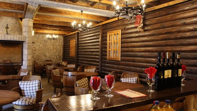 Tri vrste naših vina koje morate probati, uz predjelo, ručak ili večeru i dezert