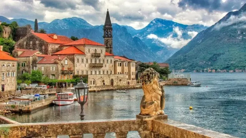 Tura gliserom (Tivat-Gospa od Škrpjela-Risan-Perast-Kotor-Tivat)