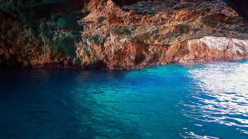 Tura gliserom (Tivat - Plava špilja - podmornički tuneli - Tivat)