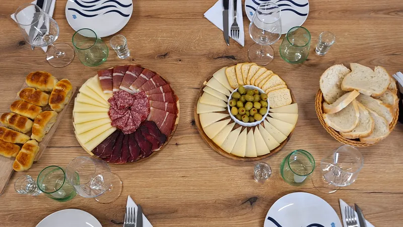 Discover the rich flavors of our wines - GALANT package