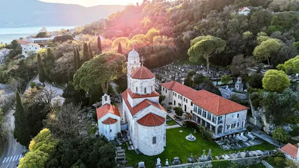 Manastir Savina - Duhovna oaza kraj mora